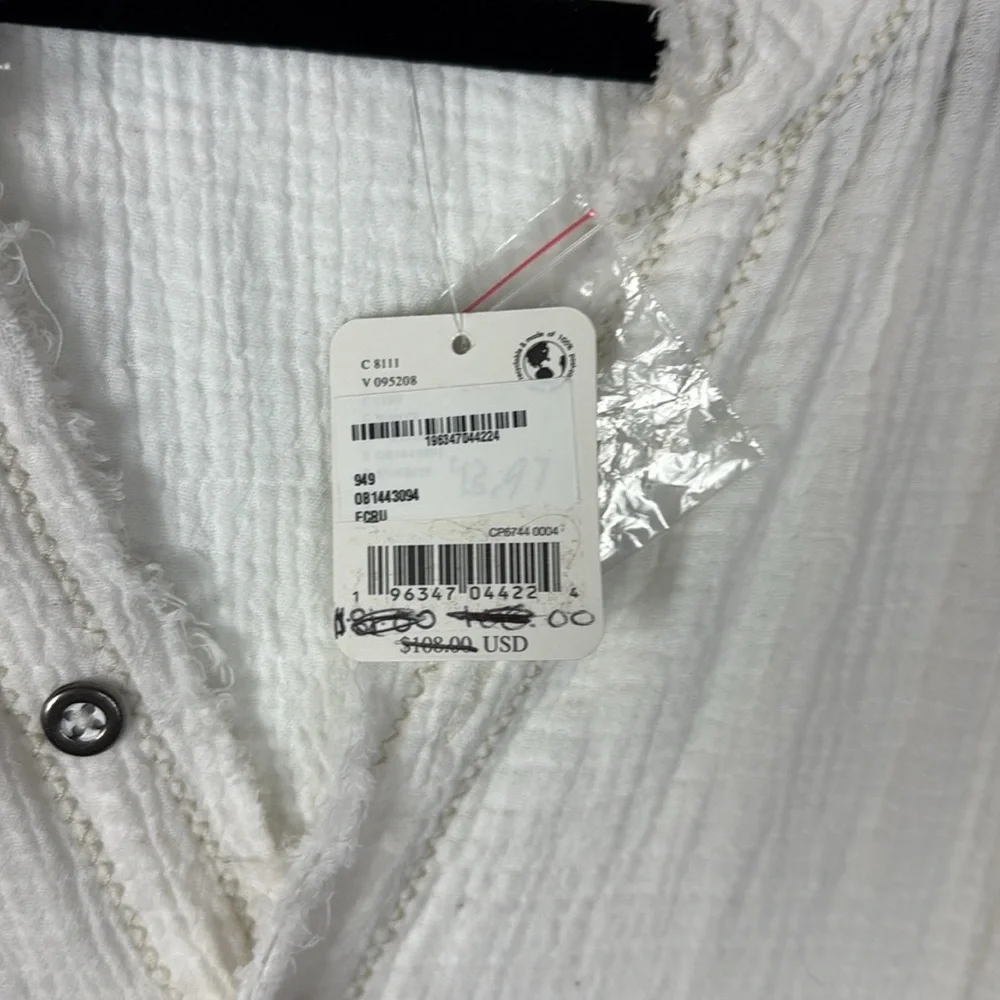 WE THE FREE SZ L OFF WHITE 100% COTTON LS WITH BUTTON CUFF BUTTON UP  POCKETS